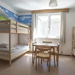 Hostel Marmota *